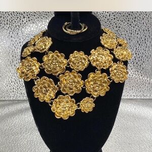 3d ^^^ Gold Floral  *** Statement ^^^ Necklace \ Earrings ***